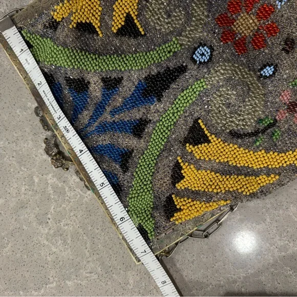 Vintage Beaded Art Deco 1920’s Clip Purse with Chain - Picture 10 of 15